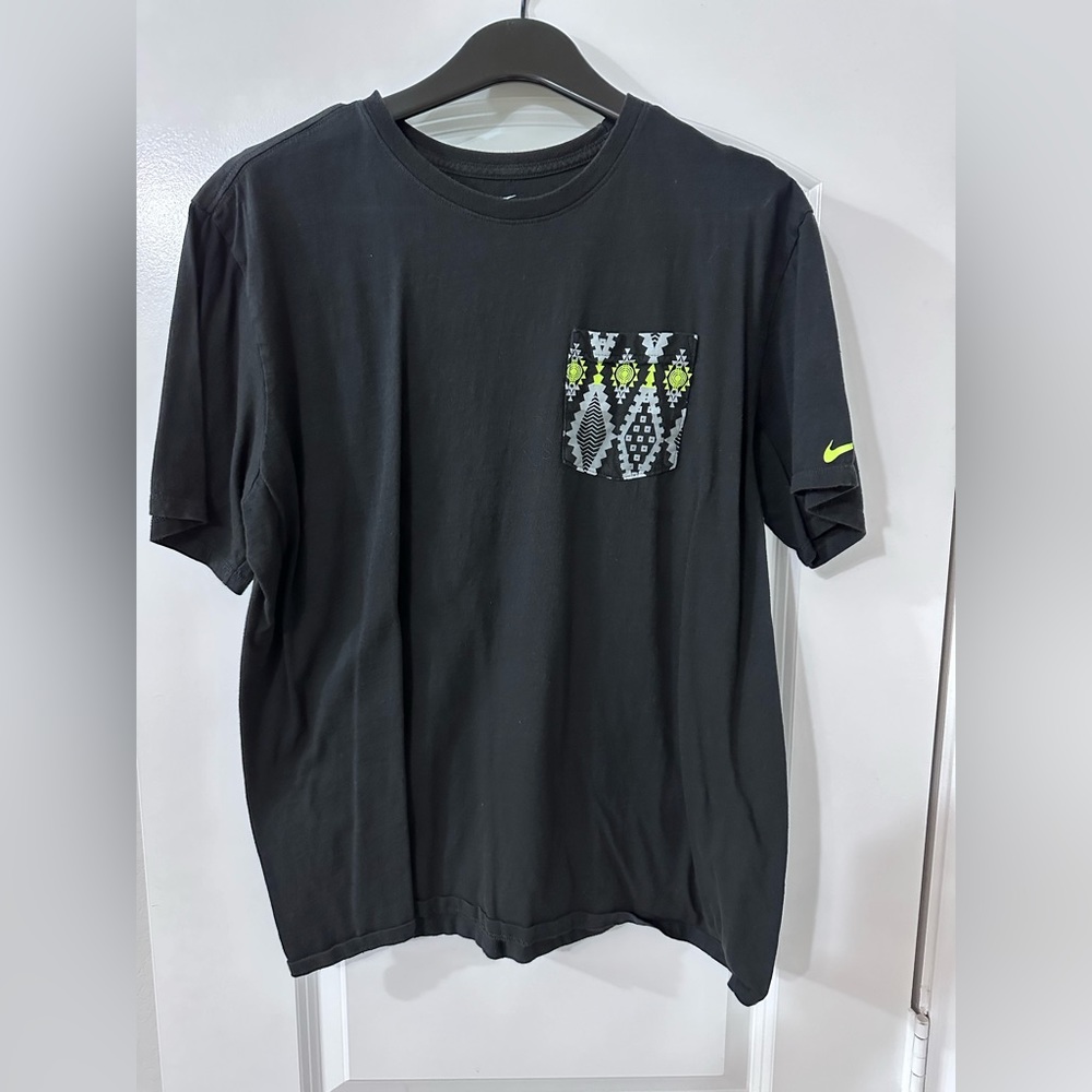 Nike tee with pocket